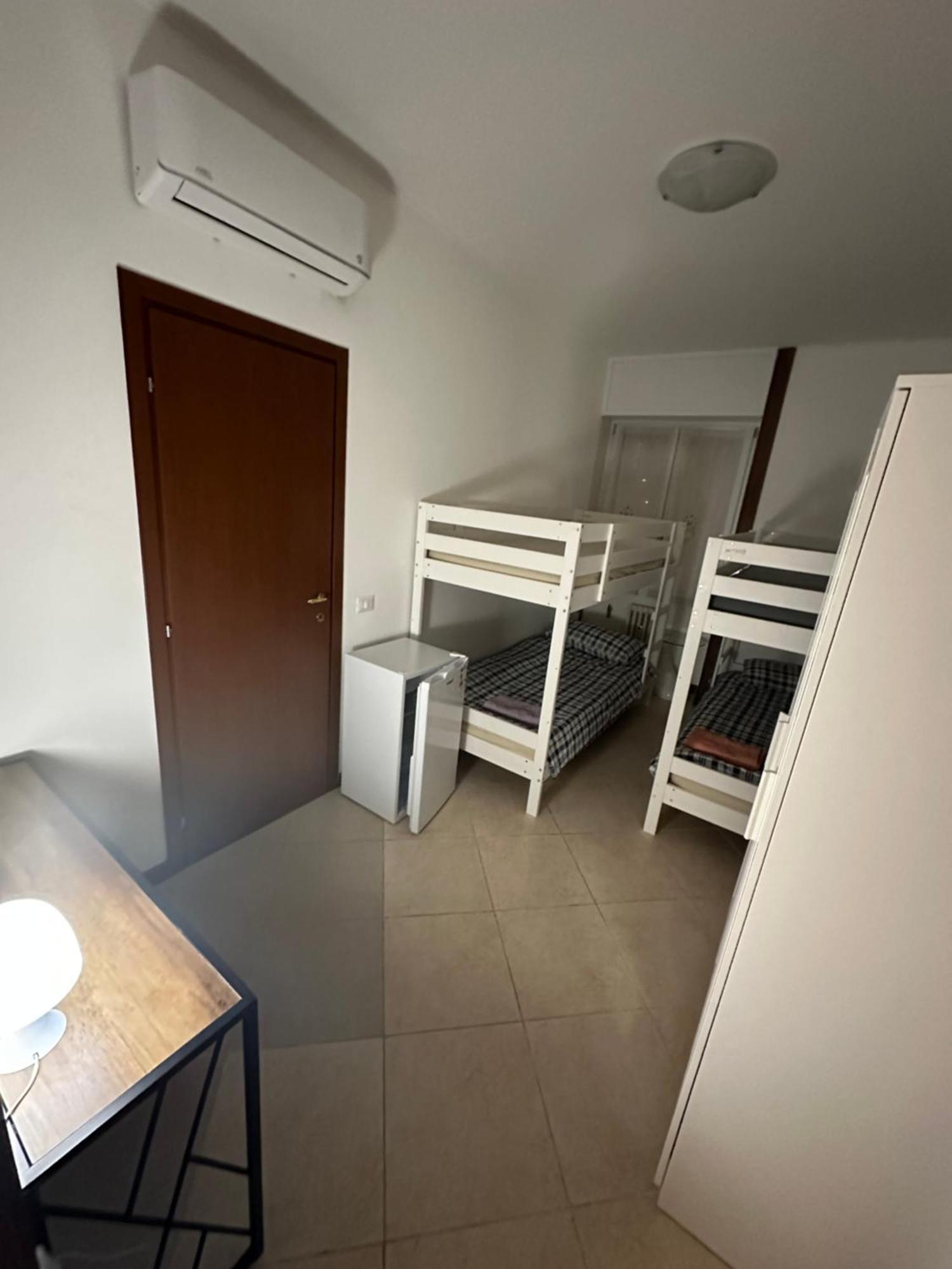 Gigli, Rooms Con Cucina In Comune E Terrazza 밀라노 외부 사진