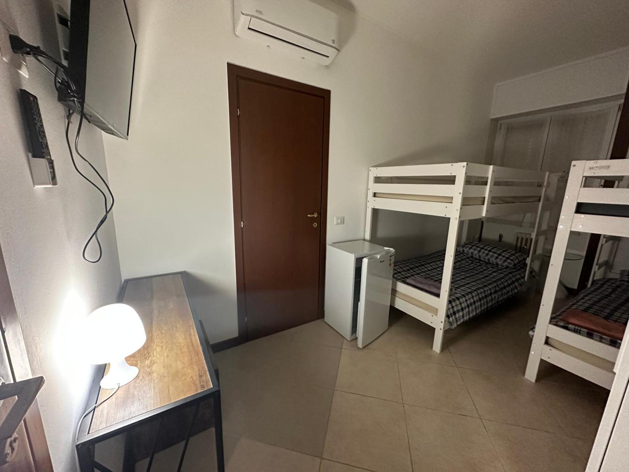 Gigli, Rooms Con Cucina In Comune E Terrazza 밀라노 외부 사진