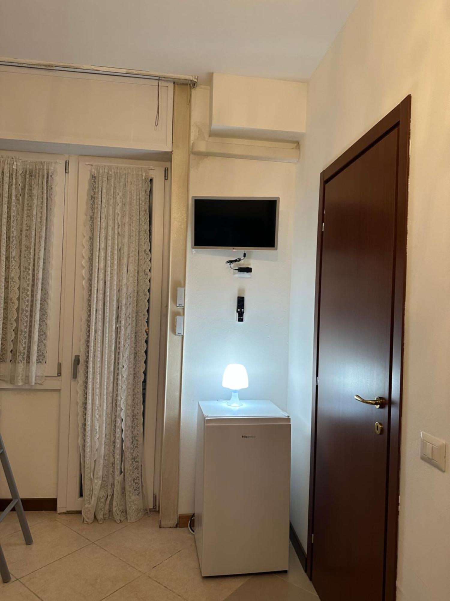 Gigli, Rooms Con Cucina In Comune E Terrazza 밀라노 외부 사진