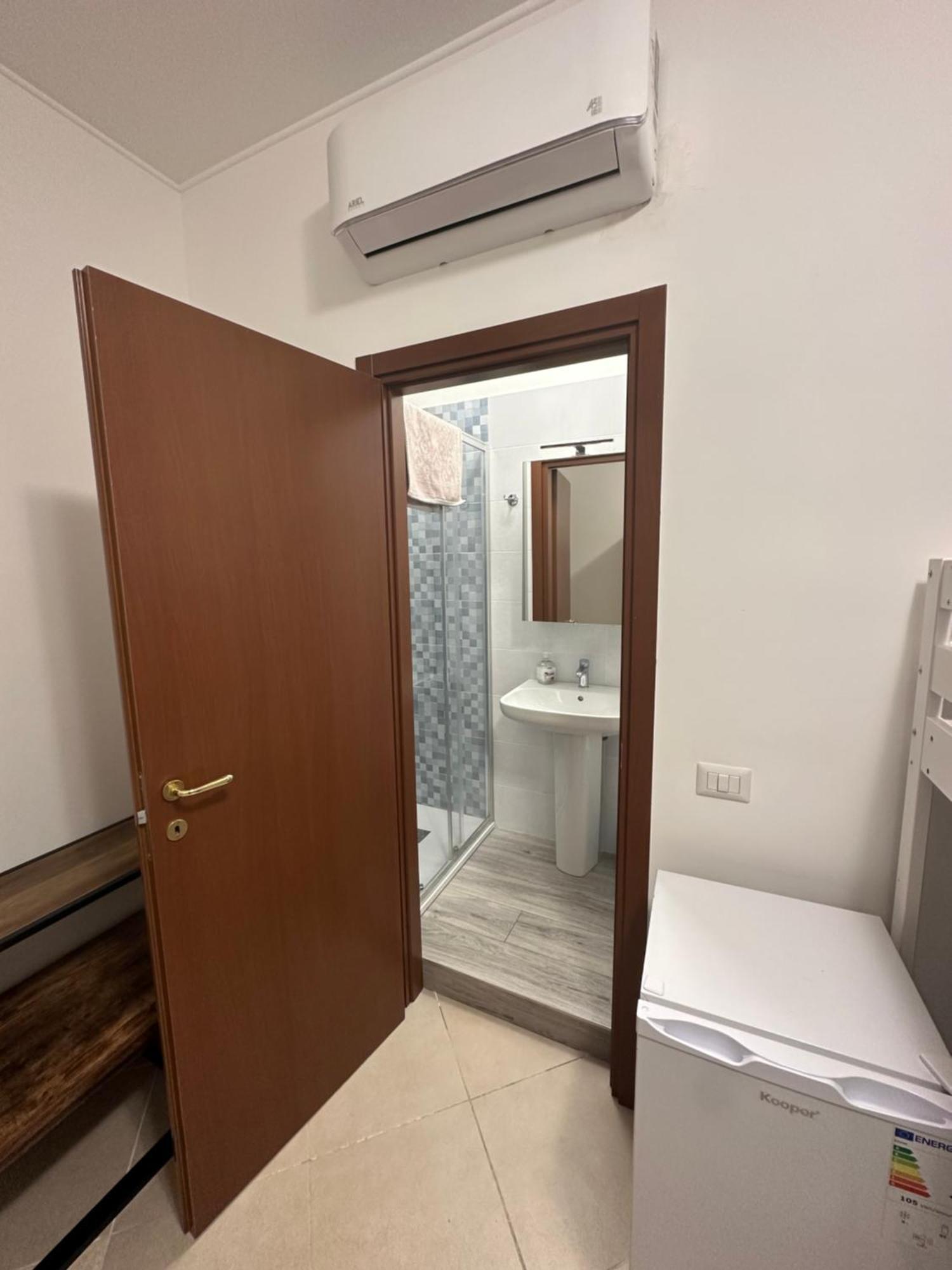 Gigli, Rooms Con Cucina In Comune E Terrazza 밀라노 외부 사진