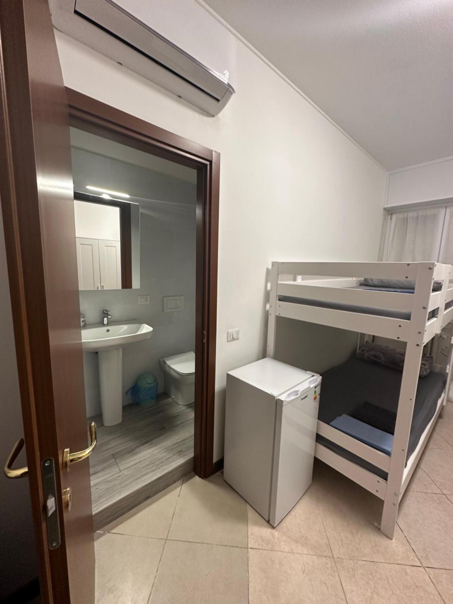 Gigli, Rooms Con Cucina In Comune E Terrazza 밀라노 외부 사진