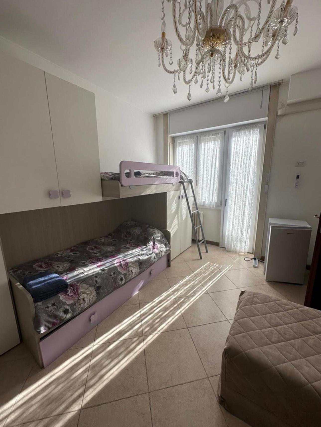 Gigli, Rooms Con Cucina In Comune E Terrazza 밀라노 외부 사진